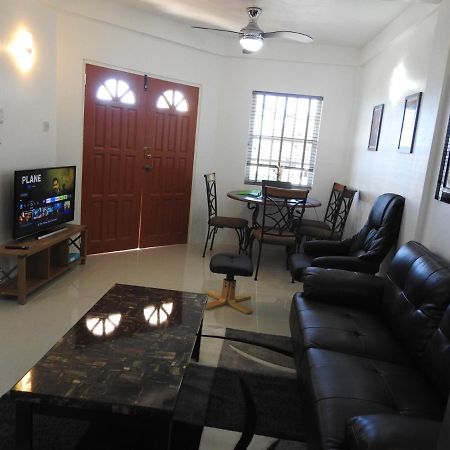 Belview Apartments Belmont Екстериор снимка