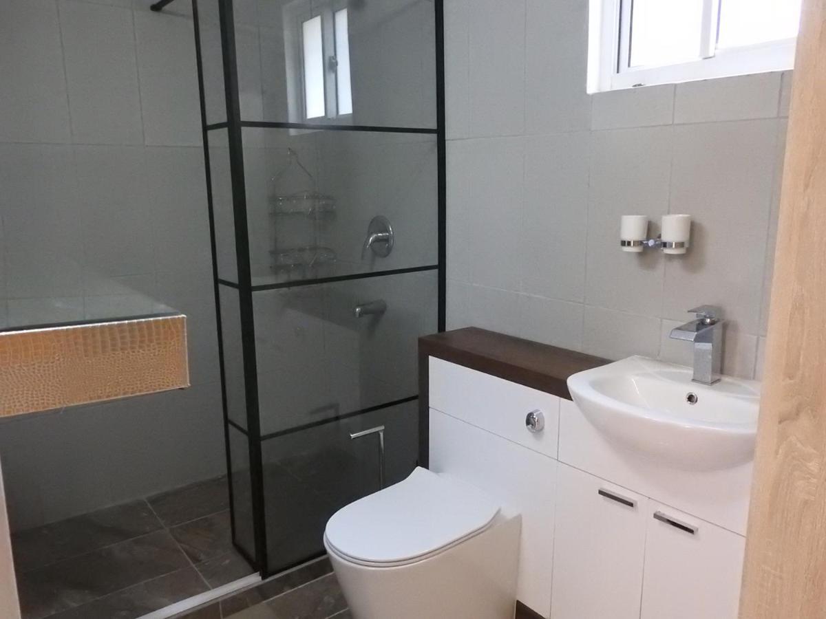 Belview Apartments Belmont Екстериор снимка