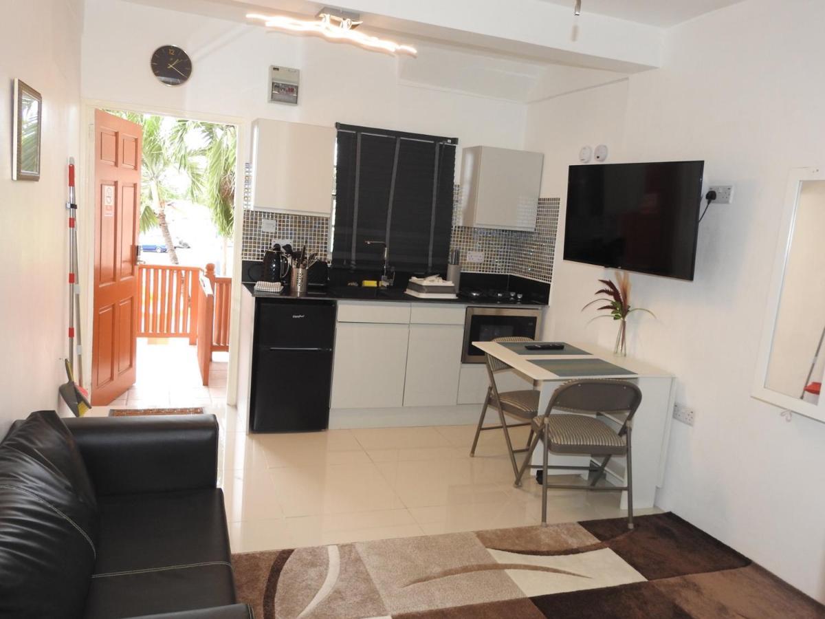 Belview Apartments Belmont Екстериор снимка