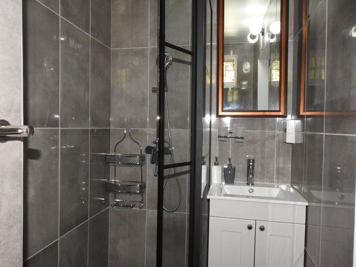 Belview Apartments Belmont Екстериор снимка